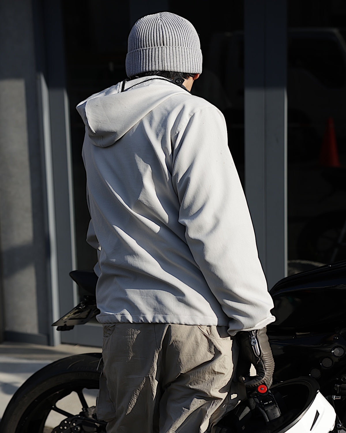 Wave of Sand / KAYA Zip Up Top