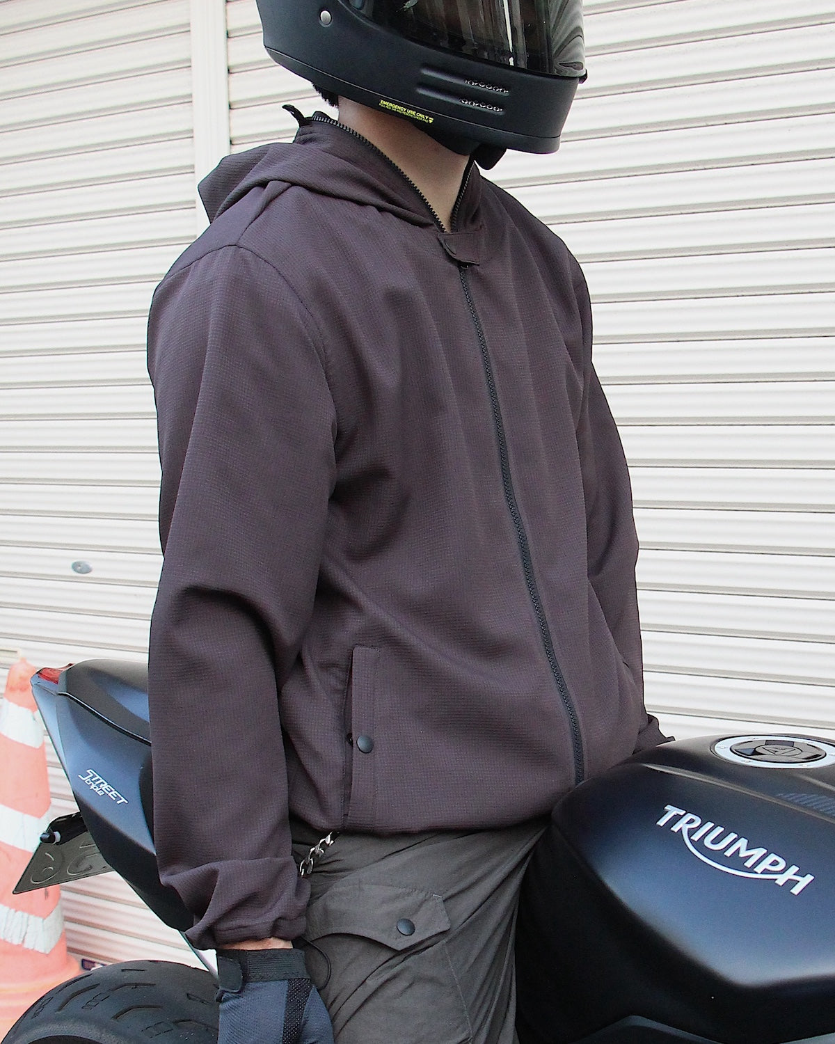 Wave of Sand / KAYA Zip Up Top