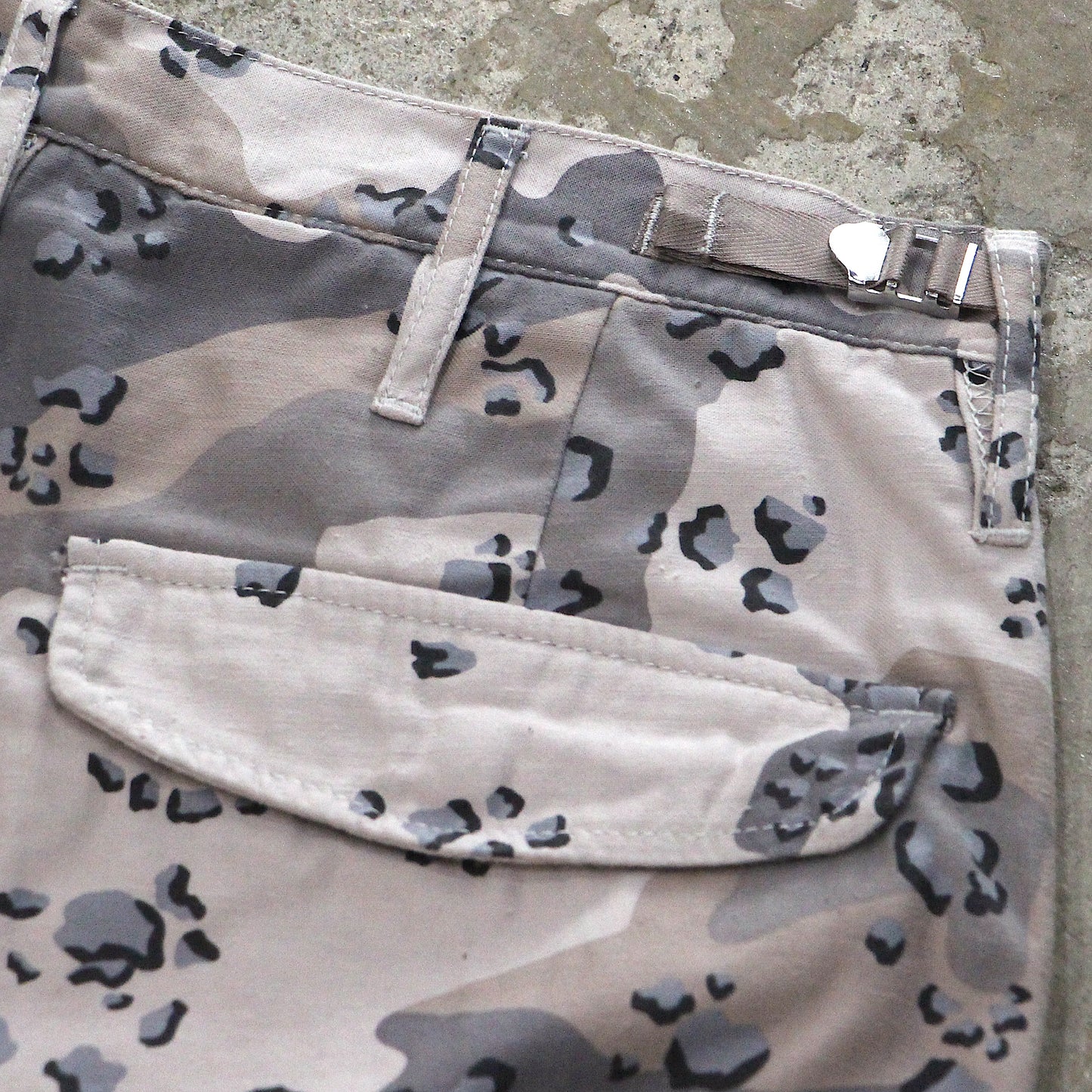 SUGARHILL / CHOCOCHIP CAMO CARGO PANTS