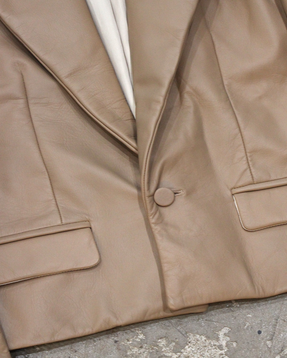 A LEATHER / Cropped Dress Jacket