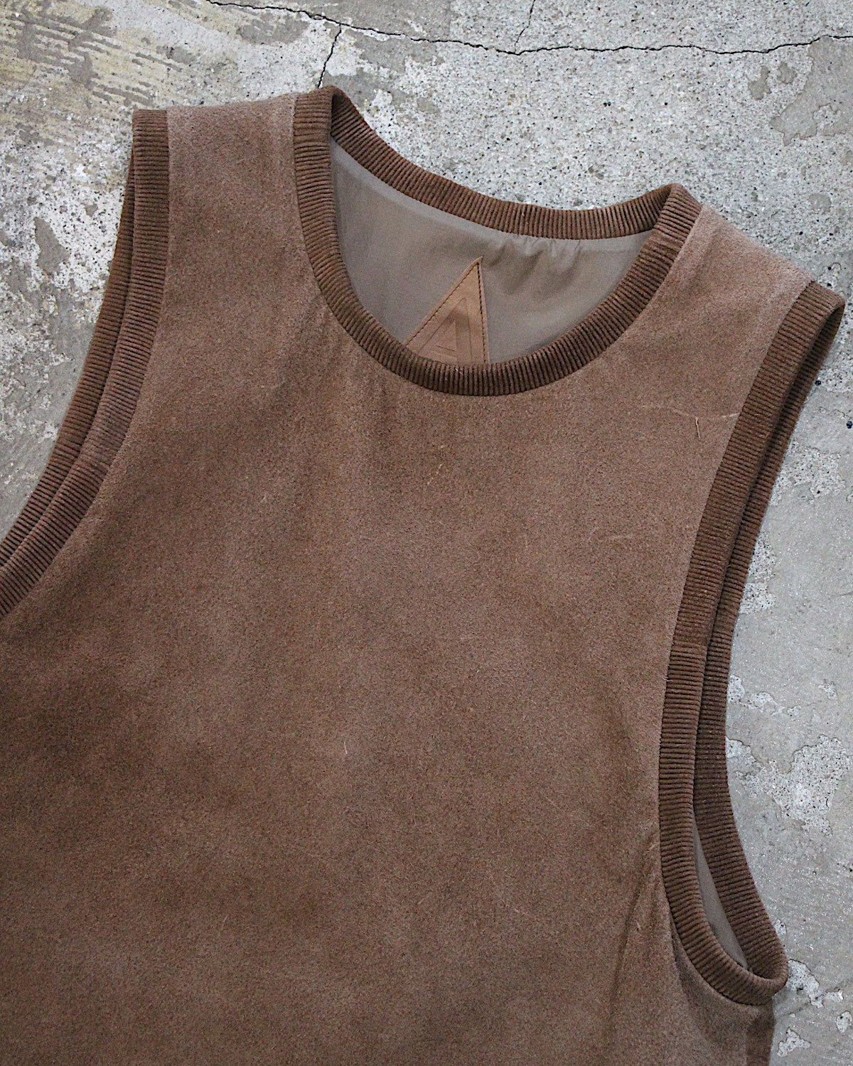 A LEATHER / BASKETBALL TANK