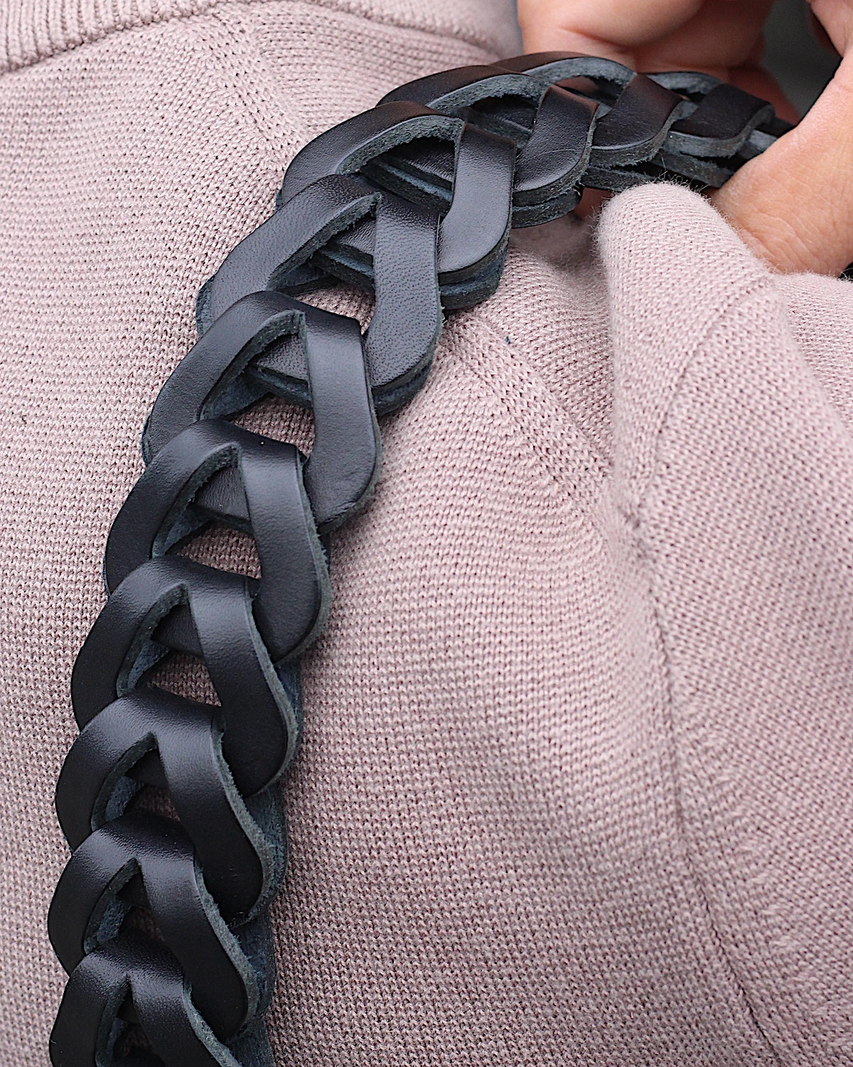 A LEATHER × NOZOKU / Exclusive Short Loop "st△△△ck"