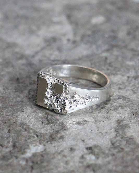 HORIZON / FRACTURED BEADED SQUARE