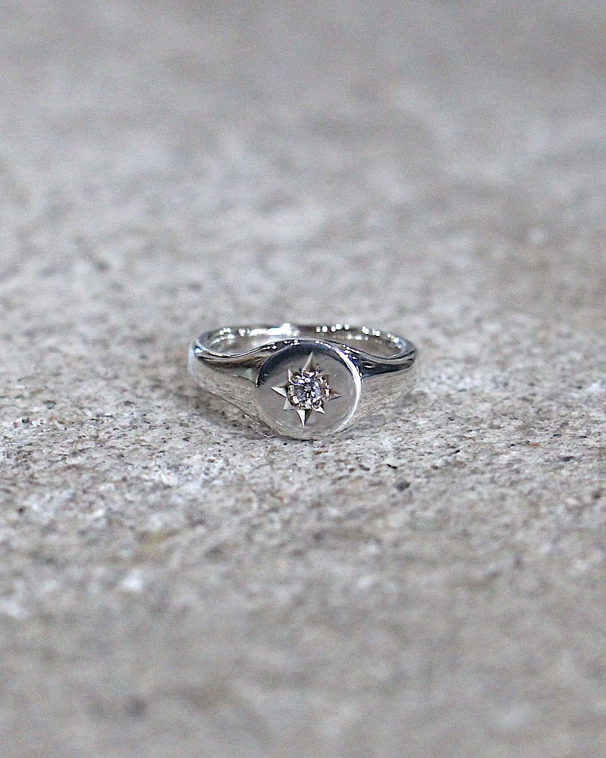 HORIZON / HALO ROUND SIGNET