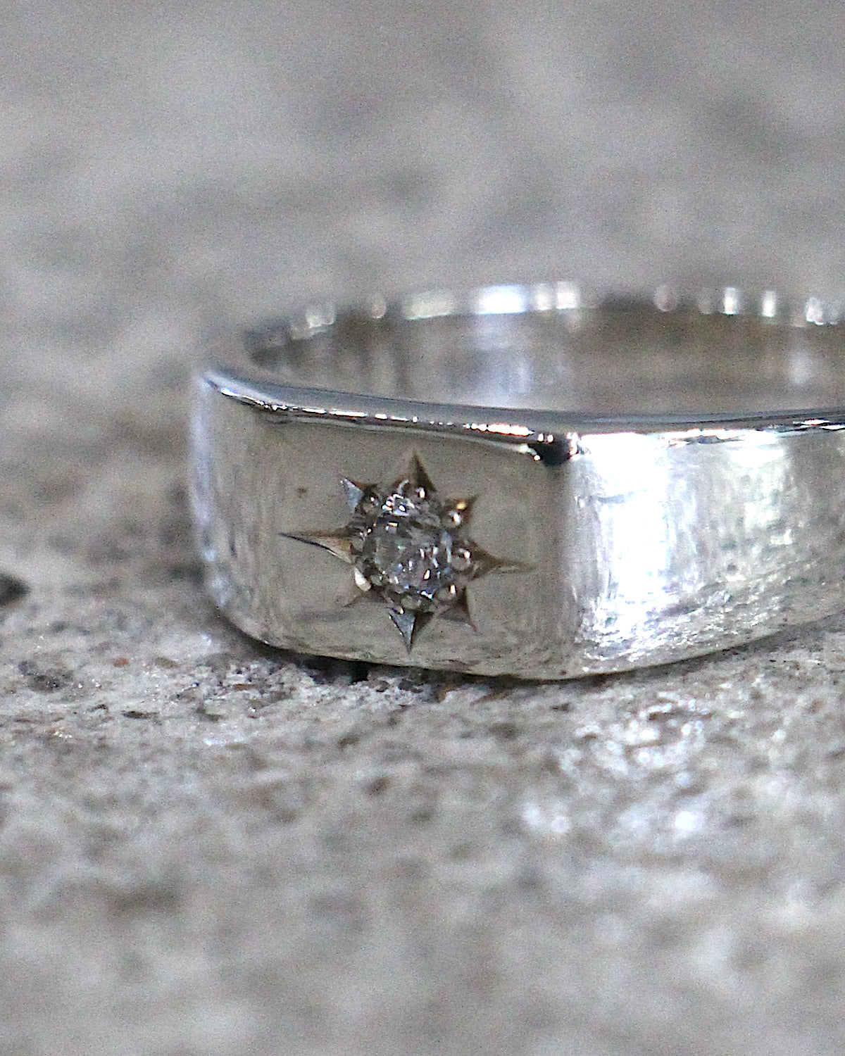 HORIZON / HALO  HORIZONTAL SQUARE SIGNET
