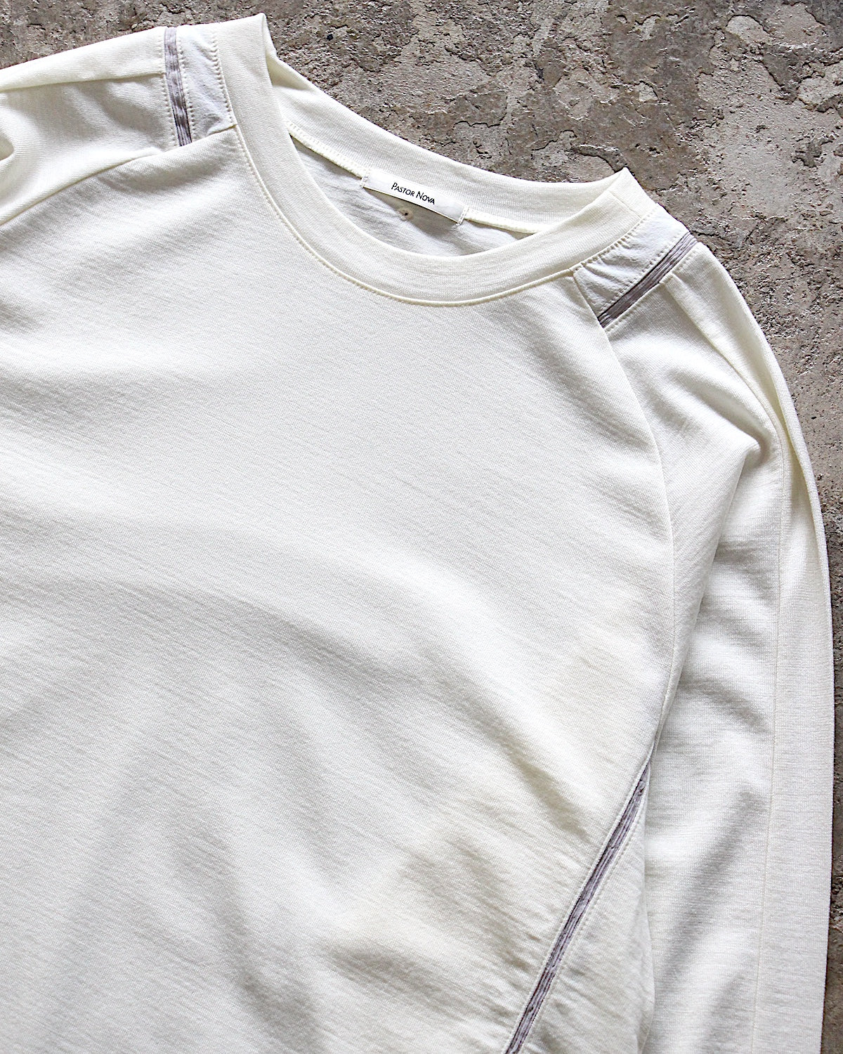 PASTOR NOVA / OUTFLOW TECH L/S TEE