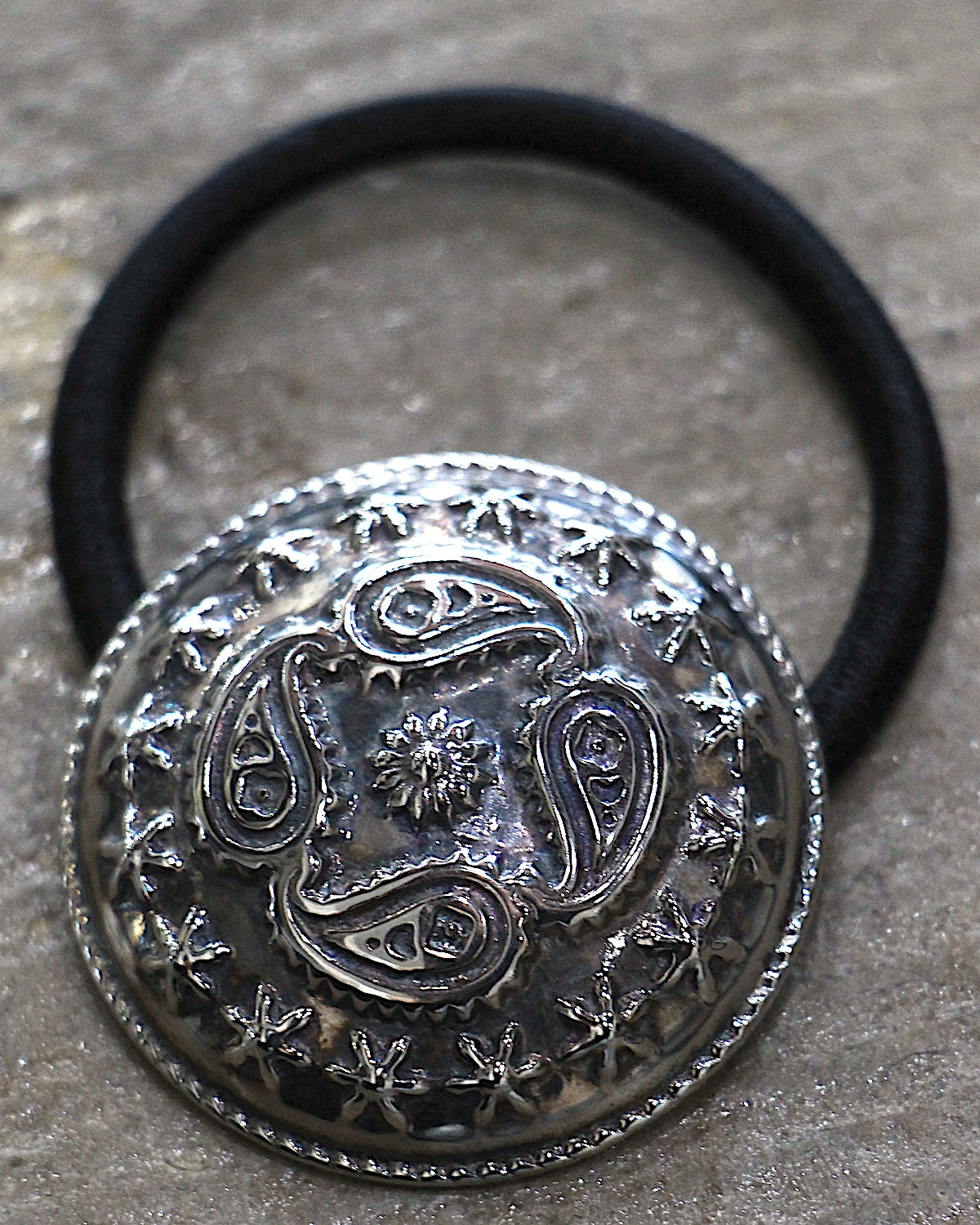 SUGARHILL / CONCHO HAIR TIE