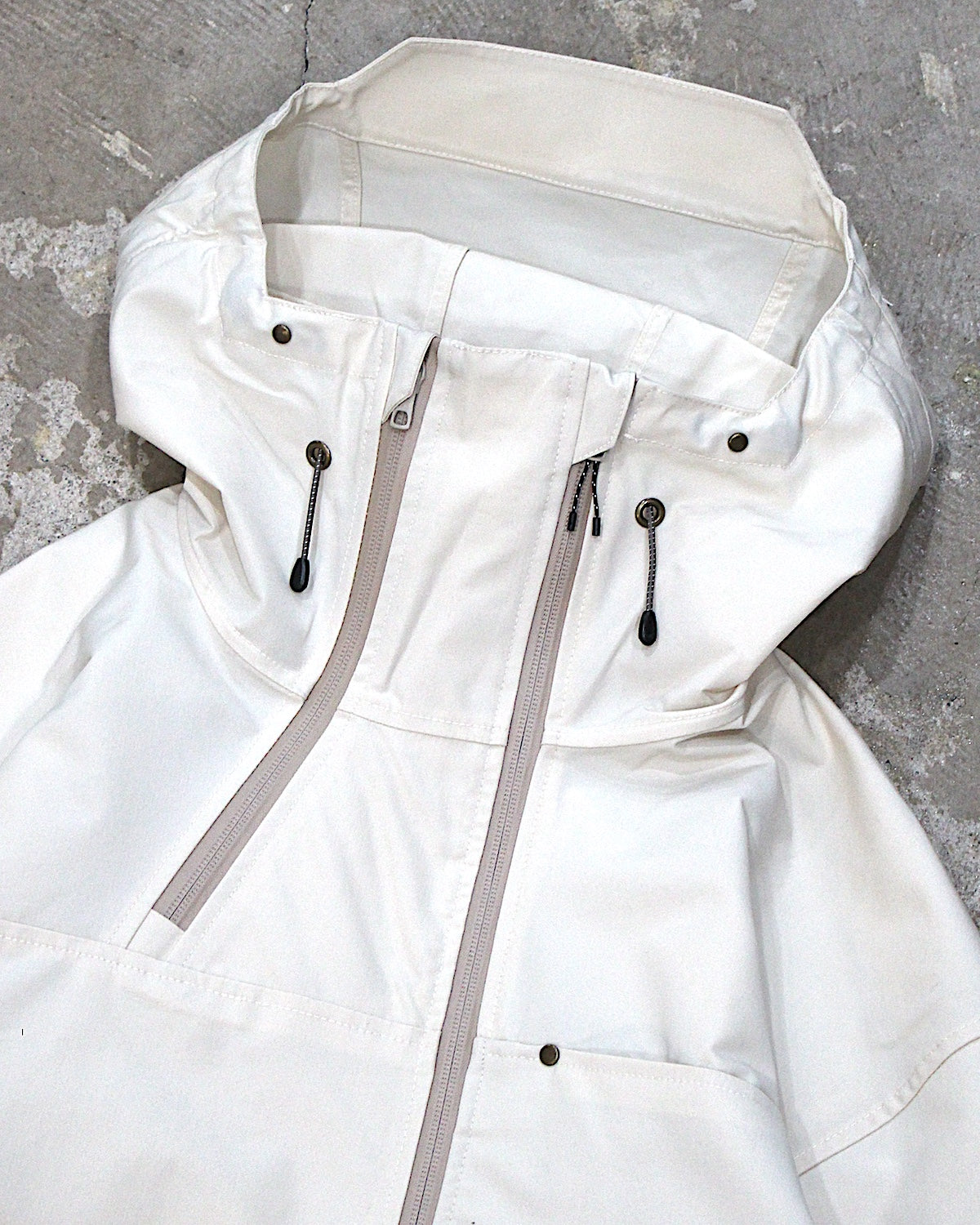 PASTOR NOVA / DIAGONAL HOODED JACKET
