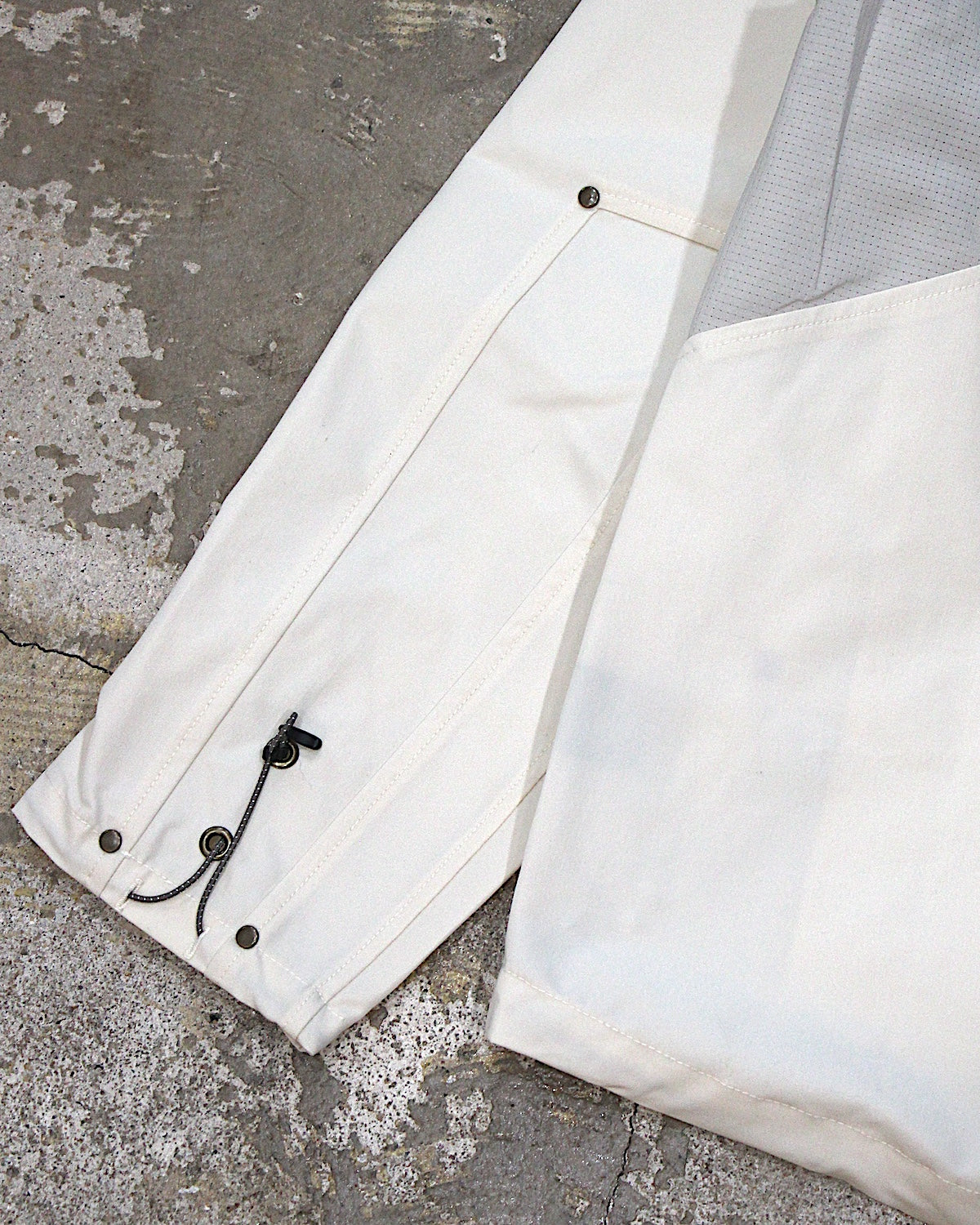 PASTOR NOVA / DIAGONAL HOODED JACKET