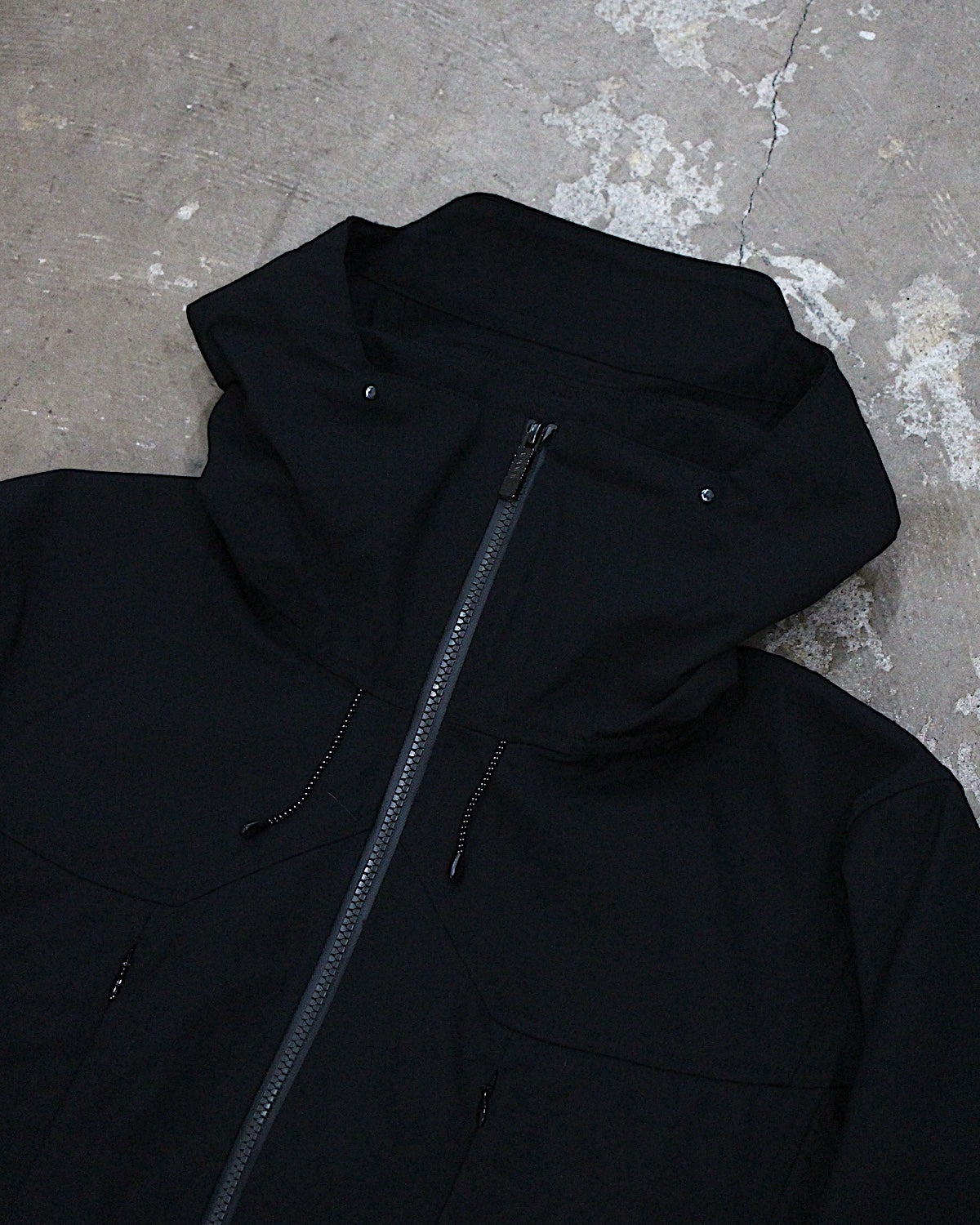 PASTOR NOVA / SLEEK SHELL JACKET
