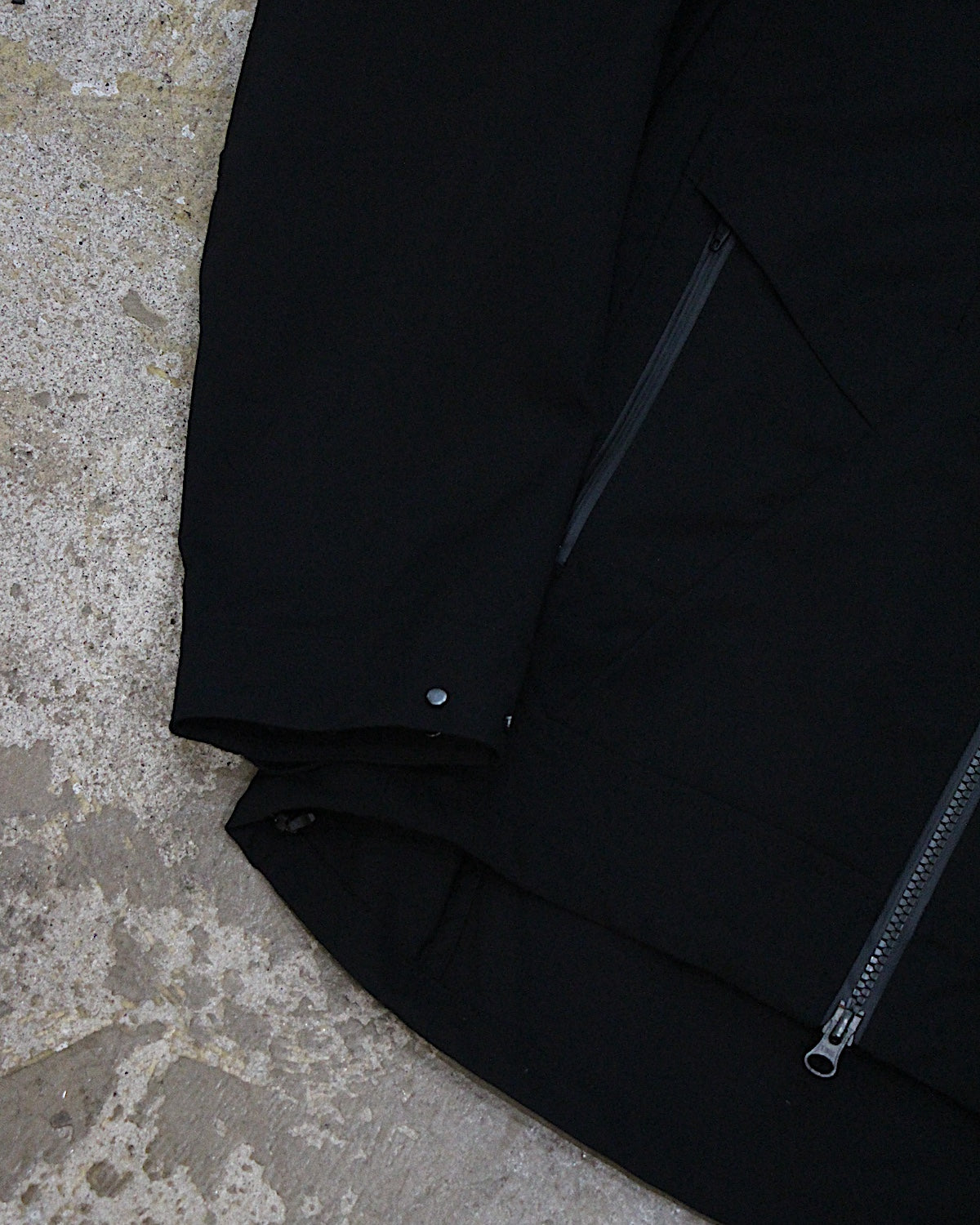 PASTOR NOVA / SLEEK SHELL JACKET